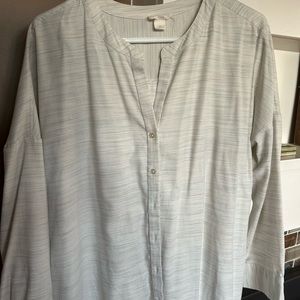 Long sleeve woman’s Loft outlet shirt